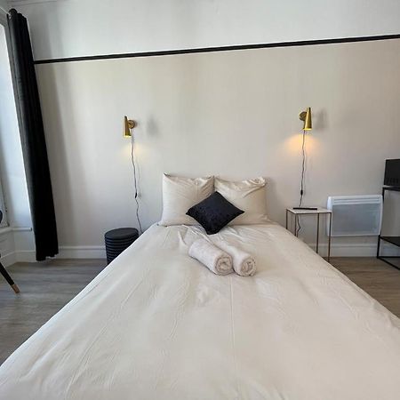 Suite Athos Lyon Exteriör bild